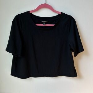 Banana Republic black crew neck  cropped t-shirt M
